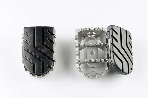 SW-Motech ION Fußrasten-Kit für Ducati und Benelli TRK 502 X - Sonstige, bietet verbesserte Fußposition für mehr Komfort und Kontrolle beim Fahren.