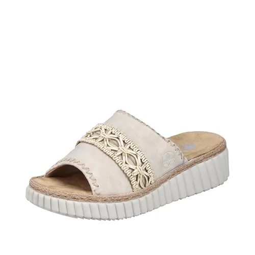 Rieker Damen Keil-Pantoletten Beige - Komfort und Stil vereint - Pantoletten in Beige mit weicher, dämpfender Sohle und schockabsorbierendem Keilabsatz. Ideal für entspannte Sommertage und perfekt kombinierbar zu luftigen Outfits.