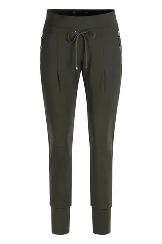 Raffaello Rossi Candy Stoffhose mit UV-Schutz - Die Raffaello Rossi Candy Hose vereint edlen Jogg-Style mit sportlichem Komfort. Hochelastisch, knitterfrei und mit UV-Schutz (LSF 50) – ideal für sonnige Tage. Perfekt für Alltag und Reisen.