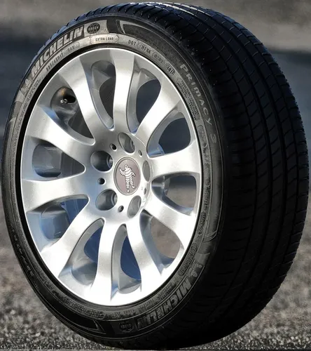 Michelin Primacy 3 Sommerreifen 205/50 R17 89Y - Hochleistungs-Sommerreifen für PKW, ideal für sicheres Fahren bei hohen Geschwindigkeiten bis 300 km/h, von der renommierten Marke Michelin.