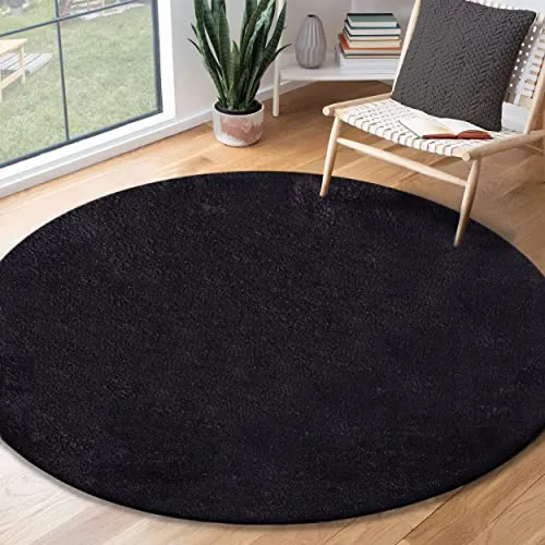 the carpet Relax Moderner Flauschiger Kurzflor Teppich Schwarz 200 x 200 cm Rund - Vielseitiger Kurzflor Teppich in eleganter Felloptik für Wohnzimmer, Schlafzimmer oder Flur. Waschbar bis 30 Grad, rutschfest und in verschiedenen Größen erhältlich – ideal für jeden Raum.