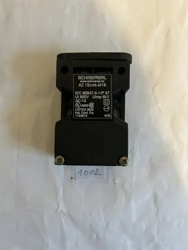 Schmersal AZ15 ZVRK-M16 Sicherheits-Schalter 1Ö 30N - Schalter Zubehör mit robustem Kunststoffgehäuse, ideal für sichere Maschinensteuerungen und optimale Schutzlösungen in der Industrie.