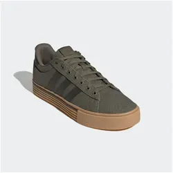 ADIDAS SPORTSWEAR Sneaker "DAILY 4.0" für Herren, Gr. 41, grün - Bequemer Sneaker für jeden Tag mit klassisch-cleaner Silhouette. Leichtes Obermaterial und strapazierfähige Gummiaußensohle sorgen für hohen Tragekomfort und Langlebigkeit. Ideal für lässige Outfits!