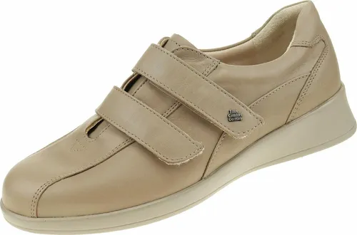 Finn Comfort Nairobi taupe Damen Klettschuh - Bequemer Slipper in Beige, Größe 5 - Slipper & Loafer mit praktischem Klettverschluss, ideal für den Alltag. Der komfortable Keilabsatz und das hochwertige Leder sorgen für optimalen Tragekomfort.
