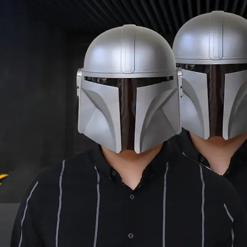 Star Wars The Black Series Clone Trooper (501st Legion) Premium Electronic Helm - Sonstige Kategorie, detailgetreuer Helm mit elektronischen Funktionen für authentisches Rollenspiel und Sammlerstücke, ideal für Star Wars Fans ab 14 Jahren.