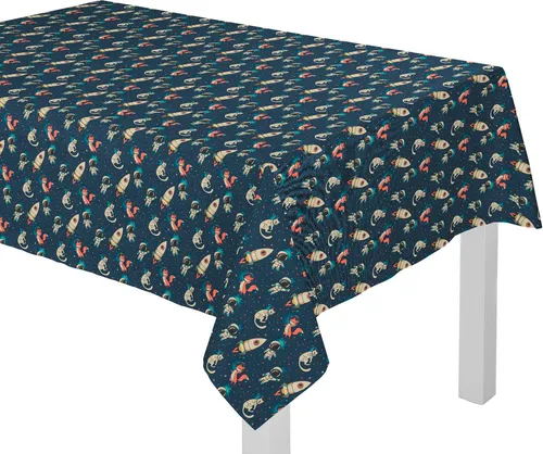 Adam Tischdecke Space (1-tlg) aus 100% Bio-Baumwolle - Die Tischdecke "Space" verwandelt jeden Tisch in ein intergalaktisches Abenteuer. Aus 100% GOTS-zertifizierter Bio-Baumwolle gefertigt, bietet sie eine weiche Haptik und ist pflegeleicht. Ideal für Kinderzimmer und Feiern.