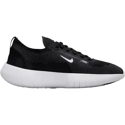 Nike Free 2025 Damen - Schwarz, Atmungsaktive Laufschuhe - Laufschuhe mit Flyknit-Fasern für gezielte Elastizität und Atmungsaktivität, ideal für dynamisches Laufgefühl und langanhaltenden Tragekomfort.