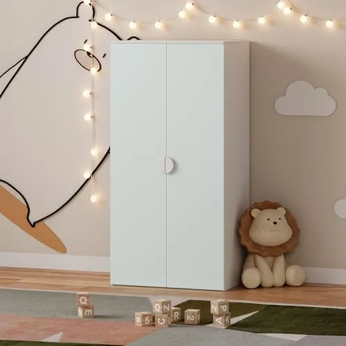 [en.casa] Kinderkleiderschrank Sandnes - 2-türiger Garderobenschrank für Kinder - Praktischer Kinderkleiderschrank mit 2 Türen, 1 Kleiderstange und Ablagefach. Fördert Selbstständigkeit und Ordnungssinn, ideal für ein liebevolles Kinderzimmer.