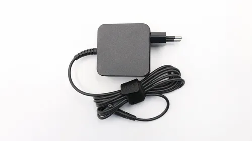 Original Lenovo Netzteil 01FR124 für Yoga 510, 710 und 310 - AC Adapter für Lenovo Yoga-Modelle, sorgt für zuverlässige Stromversorgung und hohe Leistung.