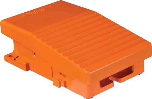 Schneider XPER110 Fußschalter - Metallausführung, orange, 1Ö+1S - Fußschalter in robuster Metallausführung, ideal für präzise Steuerungen und langlebigen Einsatz, ohne Schutzhaube.