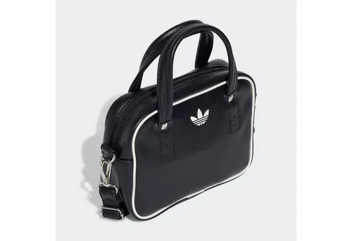 Sporttasche ADIDAS ORIGINALS "ADICOLOR SB" schwarz - Sporttasche aus 100% Polyurethan, stilvolles Design mit abnehmbarem Schulterriemen und legendärem Trefoil-Print, ideal für Sport und Freizeit.