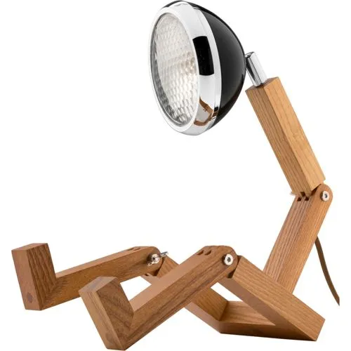 Piffany Copenhagen Snowboard Tisch für Mr. Wattson - Lampen im coolen Retro-Stil, handgefertigt aus Eschenholz und Aluminium, bringt witzigen Charme in jedes Zimmer.