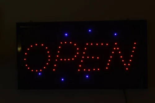 vevendo Beleuchtetes Fensterbild LED Schild Display Werbung Leuchte Reklame SIGN OPEN, GEÖFFNET, BAR, inkl. Anschlusskabel und Kette zum Aufhängen