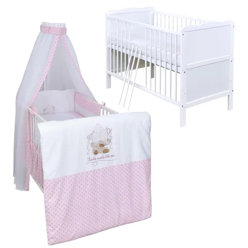 Baby-Delux Babybett Komplettbett Jack 140x70 Weiß Kiefernholz inkl. 10-tlg Set - Robustes Babybett aus massivem Kiefernholz, umbaubar zum Kinderbett. Inkl. hypoallergener Matratze und waschbarem Bettwäsche-Set für höchste Sicherheit und Komfort.