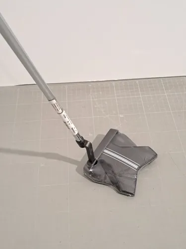 Cobra Putter Agera Armlock 3D Printed Rechtshänder 41 Zoll - Präziser Putter für Rechtshänder mit 3D-Drucktechnologie. Ideal für Golfer, die Wert auf Genauigkeit legen. Robustes Edelstahlmaterial und modernes Design für optimale Performance.