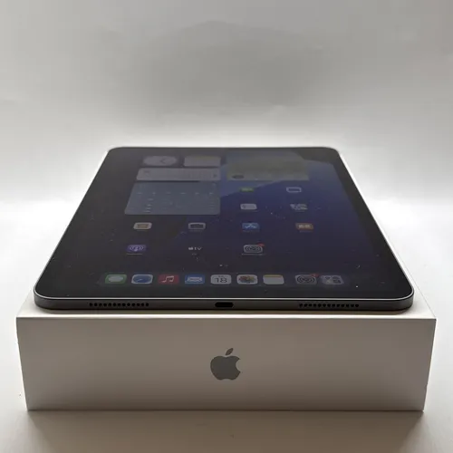 Apple iPad Pro 11" (A1980) 2018 64 GB - gebraucht in spacegrau - Tablet mit 11 Zoll Display, unterstützt Apple Pencil und bietet eine hohe Leistung mit 2,50 GHz Prozessor. Ideal für kreative Arbeiten und Multimedia.