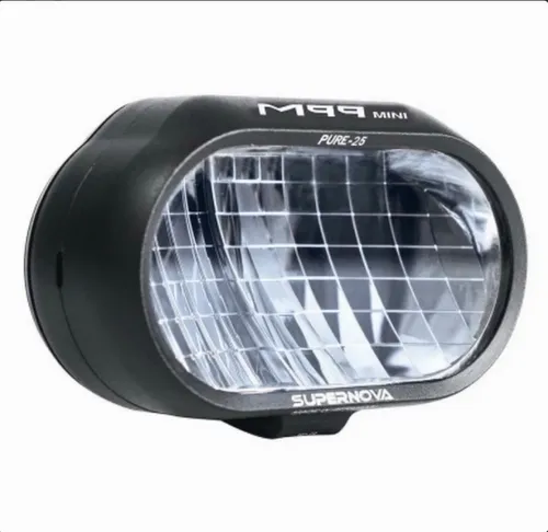 SUPERNOVA E-Bike LED Scheinwerfer M99 Mini Pure-25 schwarz - Fahrradbeleuchtung mit 450 Lumen, bietet optimale Sicht und Sicherheit bei Nachtfahrten, kompakte Bauweise für modernes E-Bike Design.