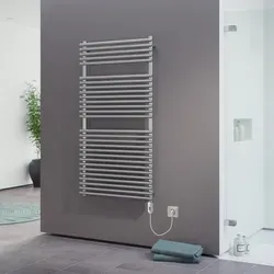 XIMAX Elektrobetrieb Badheizkörper Tec Edelstahl - Eleganter Badheizkörper aus matt gebürstetem Edelstahl, rein elektrisch und ideal für moderne Badezimmer. Heizleistung anpassbar, einfache Installation mit Schukostecker.