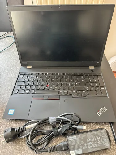 Lenovo Thinkpad T590 - Leistungsstarker Laptop mit Intel i5 und 16GB RAM - Laptops mit Intel(R) Core(TM) i5-8265U, 16GB RAM und 256GB SSD für schnelles Arbeiten. Ideal für Beruf und Studium, inklusive Lenovo 65W Ladegerät.