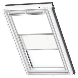 Velux Set Verdunkelungsrollo+Plissee DFD F04 Standard 882 - Rollos für Velux Fenster, bietet effektive Verdunkelung und Sichtschutz mit einem eleganten weißen Plissee-Design.