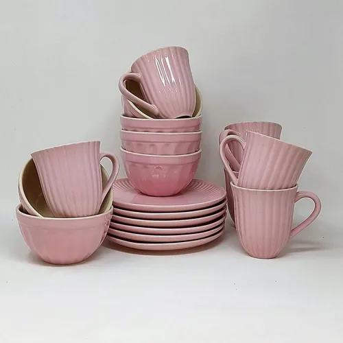 18tlg Frühstücksservice MYNTE English Rose von Ib Laursen - Thermobehälter und Frühstücksservice, 18-teilig, spülmaschinengeeignet, im romantischen Landhausstil in Rosa - ideal für gemütliche Frühstücke.