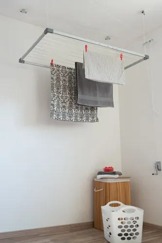 DRY-SMART Deckenwäschetrockner FLEX - Wäscheständer mit erweiterbarer Trockenlänge von bis zu 16 m, platzsparend und rostfrei – ideal für effizientes Trocknen in kleinen Räumen.