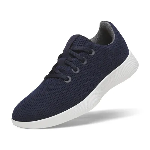 allbirds Sneaker Tree Runner NZ navyblau Herren – Größe 44,5 (11,5) - Der Tree Runner NZ vereint frischen Stil mit bewährtem Komfort. Ultraleichtes, atmungsaktives Obermaterial aus Eukalyptusfasern und eine neu designte Mittelsohle sorgen für ein angenehmes Tragegefühl und optimale Dämpfung.
