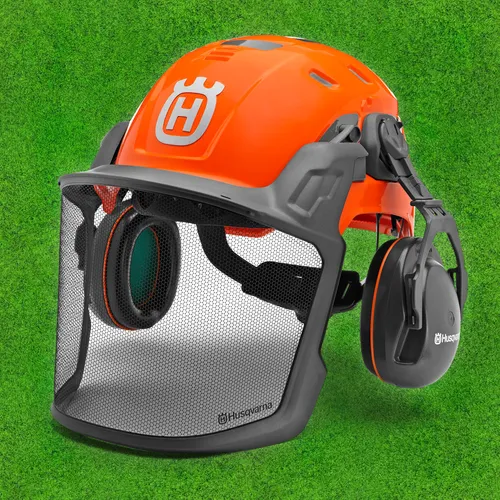 Husqvarna Forsthelm Technical - Leicht und Stabil - Der Husqvarna Forsthelm Technical bietet optimalen Schutz mit einstellbarem Sitz und innovativem Belüftungssystem. Ideal für den professionellen Einsatz im Wald. Nackenschutz und Kopflampen-Aussparung inklusive.
