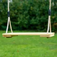 AXI Schaukelsitz aus Holz - Rutschen & Schaukeln, robuster Schaukelsitz aus behandeltem Holz, ideal für Schaukel- oder Spielturm und auch für den Innenbereich geeignet.