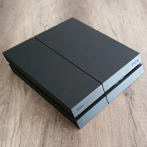 PlayStation 4 Ultimate Player 1 TB Edition - CUH-1216B - Konsolen mit 1 TB Speicher, ideal für Gamer, die viele Spiele speichern und genießen möchten.