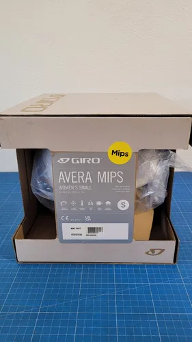 Giro Avera MIPS Helm Damen - Ski- und Snowboardhelm für Wintersport - Fahrradhelme - Hochwertiger Kopfschutz mit MIPS-Technologie für optimale Sicherheit und einstellbare Passform, ideal für Wintersportler.