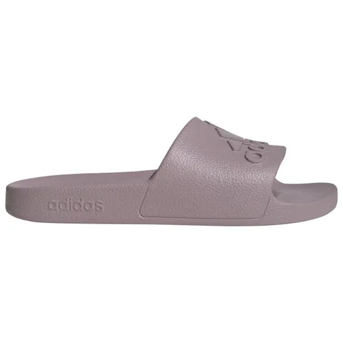 adidas Unisex Adilette Aqua Slides, 43 EU - Dusch- & Badeschuhe für Herren, mit regulärer Passform und bequemen Synthetik-Riemen für perfekten Tragekomfort.