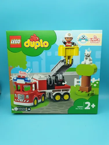 LEGO DUPLO Town 10969 Feuerwehrauto mit Licht und Martinshorn - Lustiges LEGO DUPLO Feuerwehrauto für Kinder ab 2 Jahren. Mit 21 Teilen fördert es die Kreativität und Motorik beim Spielen.