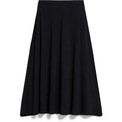 ARMEDANGELS Damen Jerseyrock ILENIAA LARAA - Midi Loose Fit in Schwarz - Stilvoller Midi-Rock aus hochwertigem Tencel™ Lyocell-Mix und Bio-Baumwolle. Bequem und vielseitig für jeden Anlass.