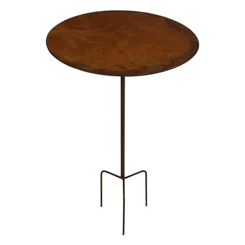 Manufaktur Lichtbogen Rost Tisch rund 50 cm Durchmesser mit Erdspießen - Rankstäbe - Flexibler Rost Dekotisch im Vintage Stil, ideal für den Garten, mit stabilen Erdspießen für sicheren Halt und eine Gesamthöhe von 82 cm.