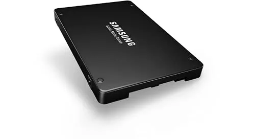 Samsung PM1733 7.6TB SSD - Interne SSD mit NVMe PCIe 4.0 x 4, ideal für Hochleistungsanwendungen und schnelle Datenübertragungen.