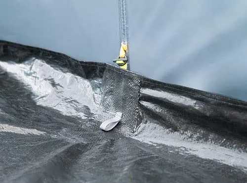 DWT Buszelt Zeltboden Fjord 30 - Wasserdicht und leicht zu reinigen - Zeltboden für das Buszelt Fjord 30, aus wasserdichtem und pflegeleichtem Polyethylen, schützt vor Feuchtigkeit und sorgt für Komfort beim Campen.