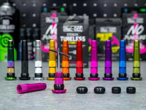 Muc-Off Tubeless-Pannenkit Stealth Puncture Plugs Schillernd - Fahrradwerkzeuge, zuverlässige Lösung für schnelle Reifenreparaturen, ideal für ambitionierte Radfahrer und Abenteuerlustige.