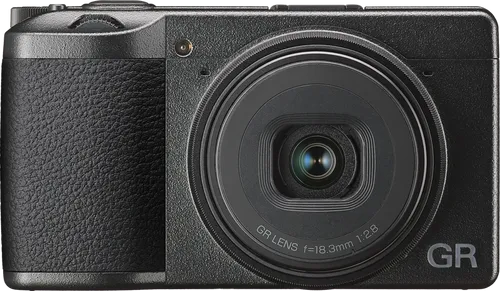 Ricoh GR III Digitalkamera - Kompaktkamera mit 20 MP Auflösung und f/2,8 Blende für brillante Bilder, ideal für Fotografie-Enthusiasten.