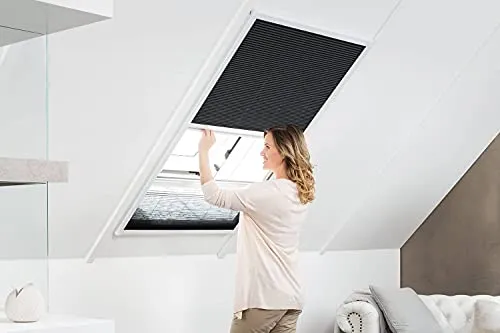 empasa Kombi Dachfenster Plissee Insektenschutz und Sonnenschutz 'MASTER DUO' - Fliegengitter mit Insekten- und Sonnenschutz in einem, ideal für Dachgeschosswohnungen. Hochwertige Alurahmen, stufenlos einstellbar und individuell kürzbar für optimalen Komfort.