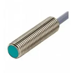 Pepperl+Fuchs Induktiver Sensor PNP NBB2-8GM30-E2 - Automatisierungstechnik, kompakter induktiver Sensor mit bündiger Montage für präzise Objekterkennung und hohe Schaltfrequenz.