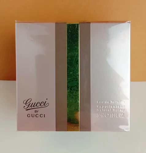 Gucci By Gucci 30ml Eau de Toilette - Eleganter Damenduft - Damendüfte mit verführerischen Duftnoten von Birne, Guave und Tiaré-Blüte für einen unvergesslichen Auftritt.