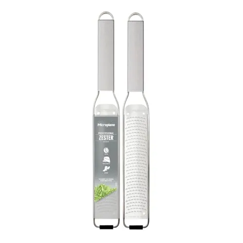 Microplane NEUE Professional Serie Zester Reibe - Elegantes Edelstahl-Design, perfekt für Hartkäse und Zitrusfrüchte mit rasiermesserscharfer Klinge