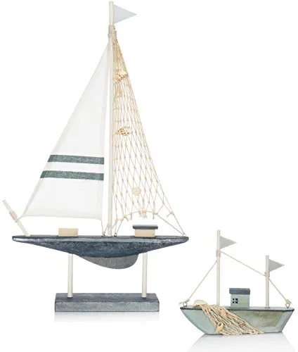 com-four® 2X maritimes Deko-Segelschiff aus Holz in 2 Größen - dekorative Holzboote mit Mittelmeer-Flair fürs Badezimmer [Farbauswahl variiert] (2 Stück Segelboot/Fischkutter - blau/weiß/beige)
