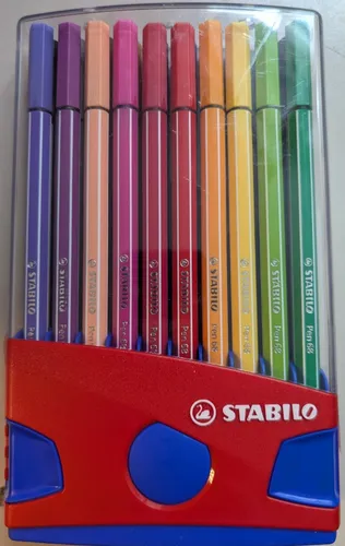 STABILO Pen 68 Faserschreiber - 20 Stück farbig sortiert - Schreibutensilien mit 1 mm Mittelspitze, geruchsarm und ideal für kreative Projekte. Enthält 20 hochwertige Faserschreiber, perfekt für Kinder und Erwachsene.