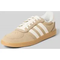 Adidas Damen BREAKNET Sleek Schuhe - Sandstein/Weiß, Größe 41 1/3 EU - Stylische Sneakers mit regulärer Passform, aus robustem Leder und Synthetik. Ideal für den Alltag und bequem durch das Textilfutter und die Gummiaußensohle.