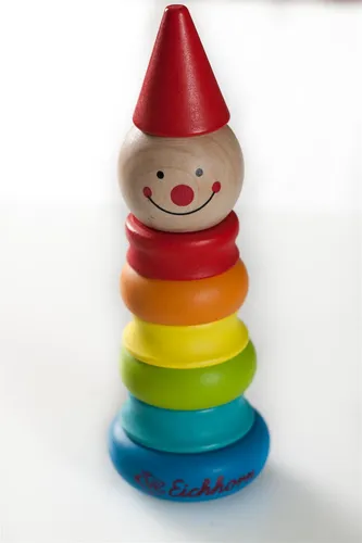 Eichhorn Steckfigur Kasper, Stapelfigur, 5 Ringe mit Steckkopf und Hut, 17,5cm