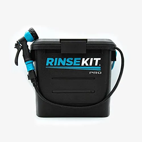 Rinse Kit Pro Elektrische tragbare Dusche, 10 l – Leistungsstark und vielseitig - Kraftvolle tragbare Dusche mit 10 l Kapazität für bis zu 5 Minuten Duschzeit. Ideal für Camping und Outdoor-Aktivitäten. Einfach zu bedienen und mit langlebigem Akku für ständigen Einsatz.