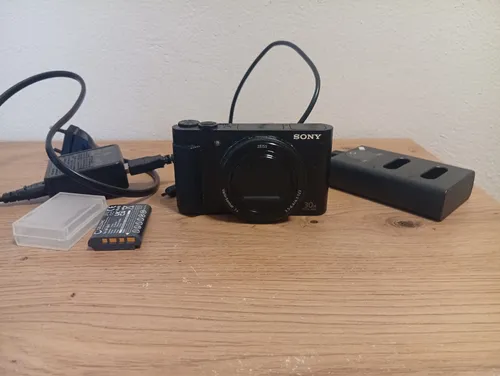 Sony DSC-HX90V Kompaktkamera schwarz - 18,2 MP Auflösung, 30x optischer Zoom für beeindruckende Fotos, ideal für Reisen und Alltag.