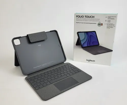 LOGITECH Folio mit Trackpad für iPad Pro 11 - Touch-Tastatur-Case in Graphite, beleuchtet, militärtauglicher Schutz und vier Verwendungsmodi